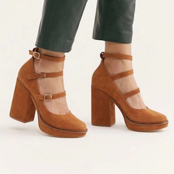 Free People Tan Strappy Heels - Picture 1 of 7